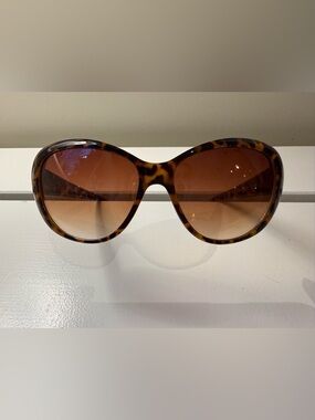 Franco Sarto Tortoiseshell Oversized Women's Sunglasses - Brown Lenses